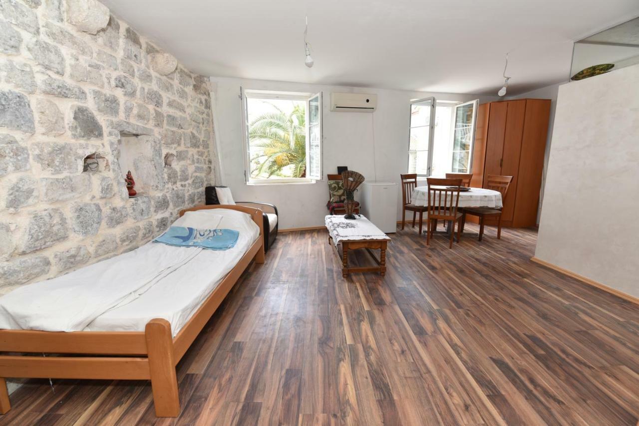 Hostel Michel 부드바 외부 사진