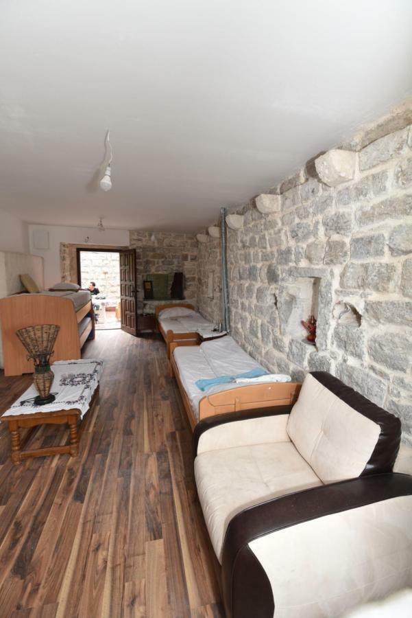 Hostel Michel 부드바 외부 사진