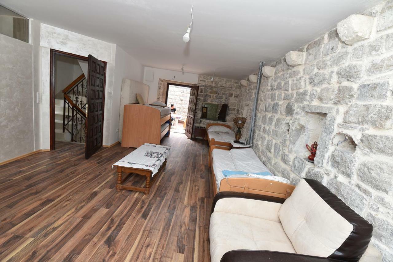 Hostel Michel 부드바 외부 사진